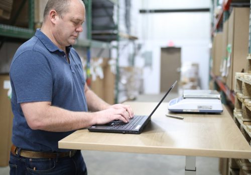 How to Find Temporary Manufacturing Jobs Online